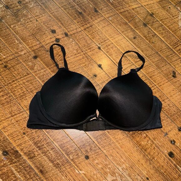 Victoria’s Secret black Bombshell plunge 36B satiny bra - Picture 1 of 3